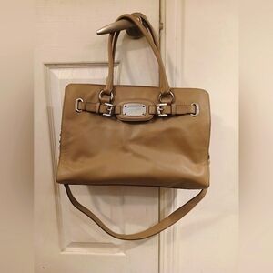 Micheal Kors Tan Purse